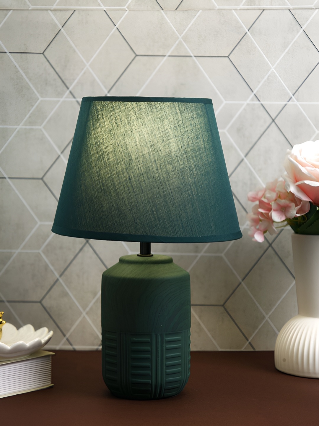 

TAYHAA Blue Ceramic Quirky Triangle Table Lamp