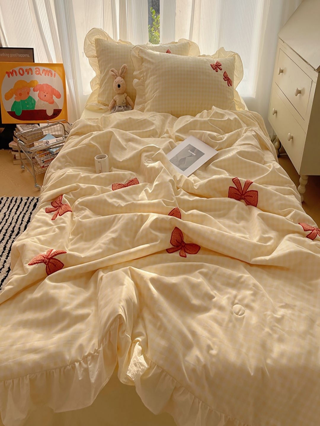 

JC HOME Yellow & White Geometric Polycotton 4 Piece Double King Regular Bedding Set