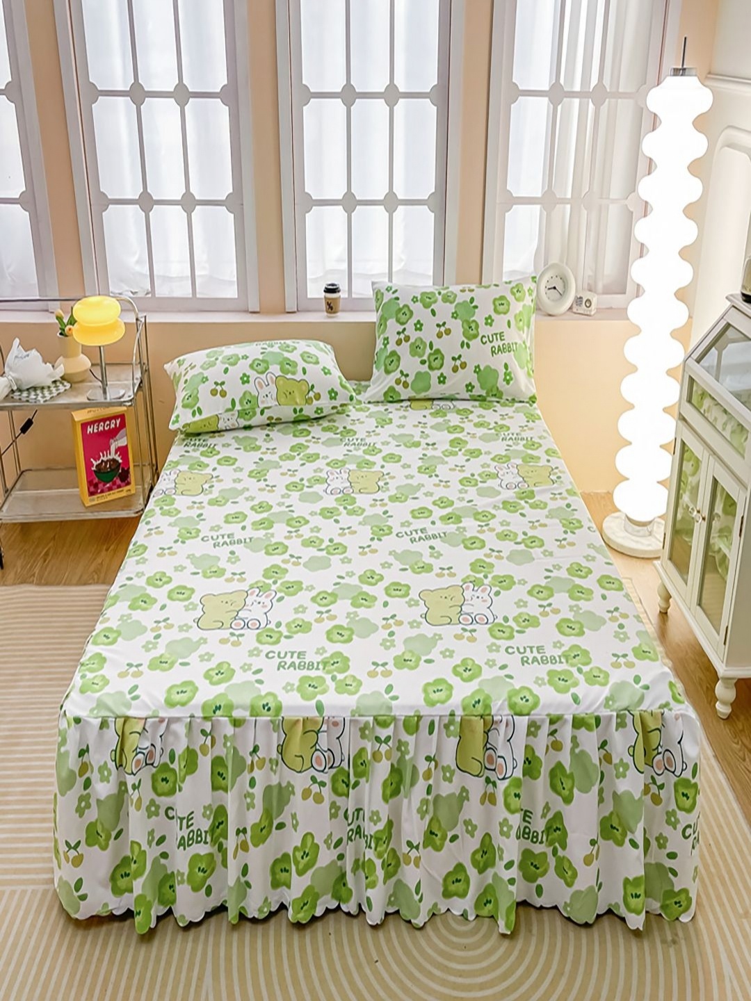 

JC HOME Green & White Cartoon Characters 150 TC Fitted Queen Bedsheet with 2 Pillow Covers