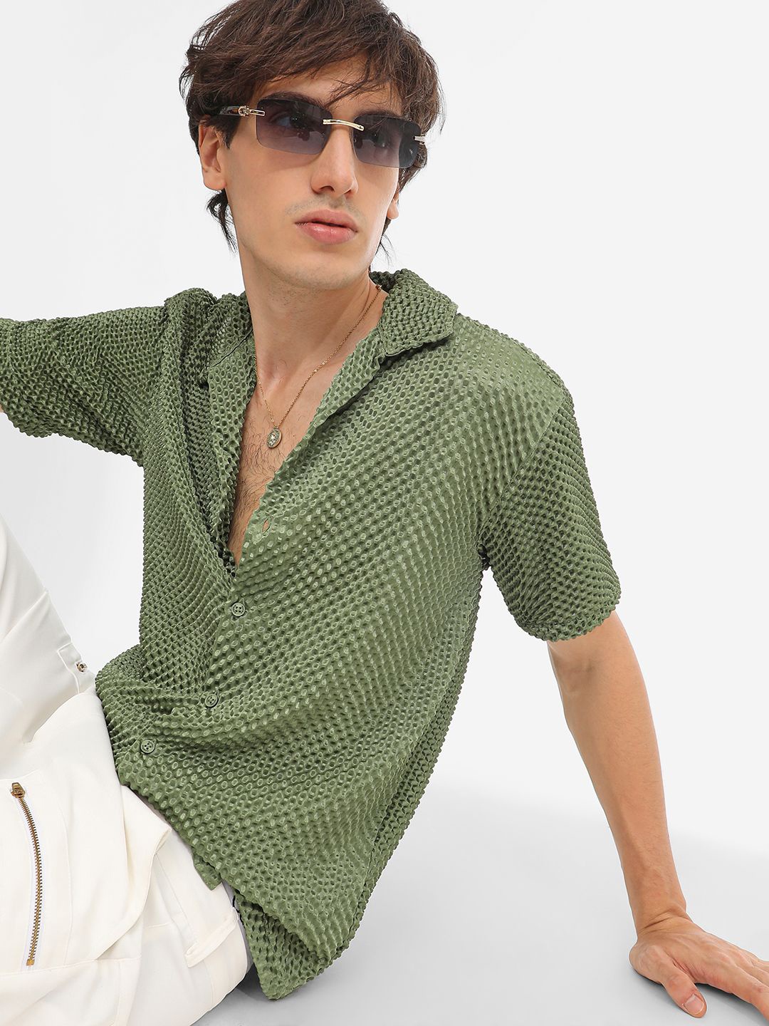 

Campus Sutra Men Comfort Spread Collar Textured Casual Shirt, Green