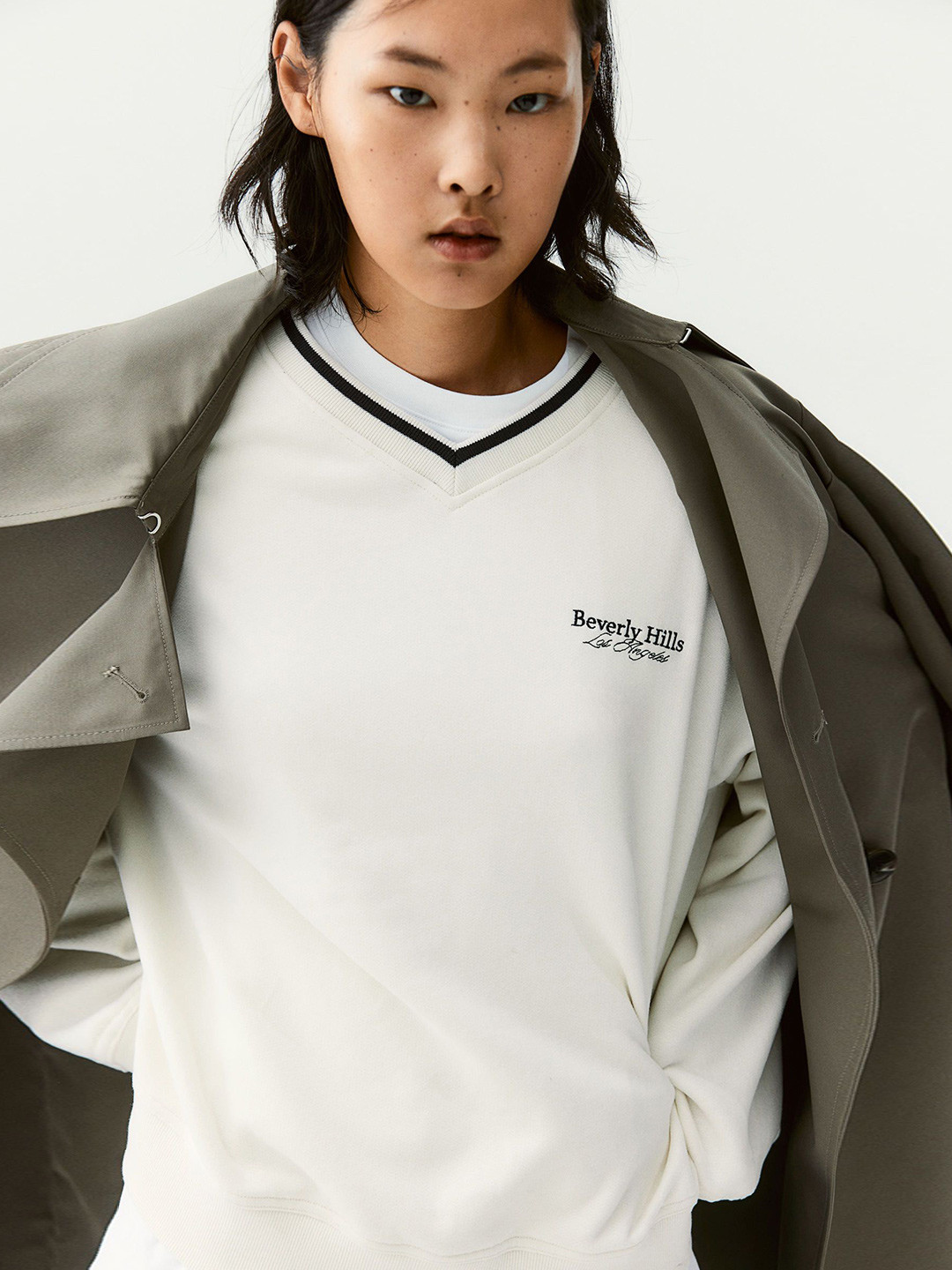 

H&M V-Neck Sweatshirt, White