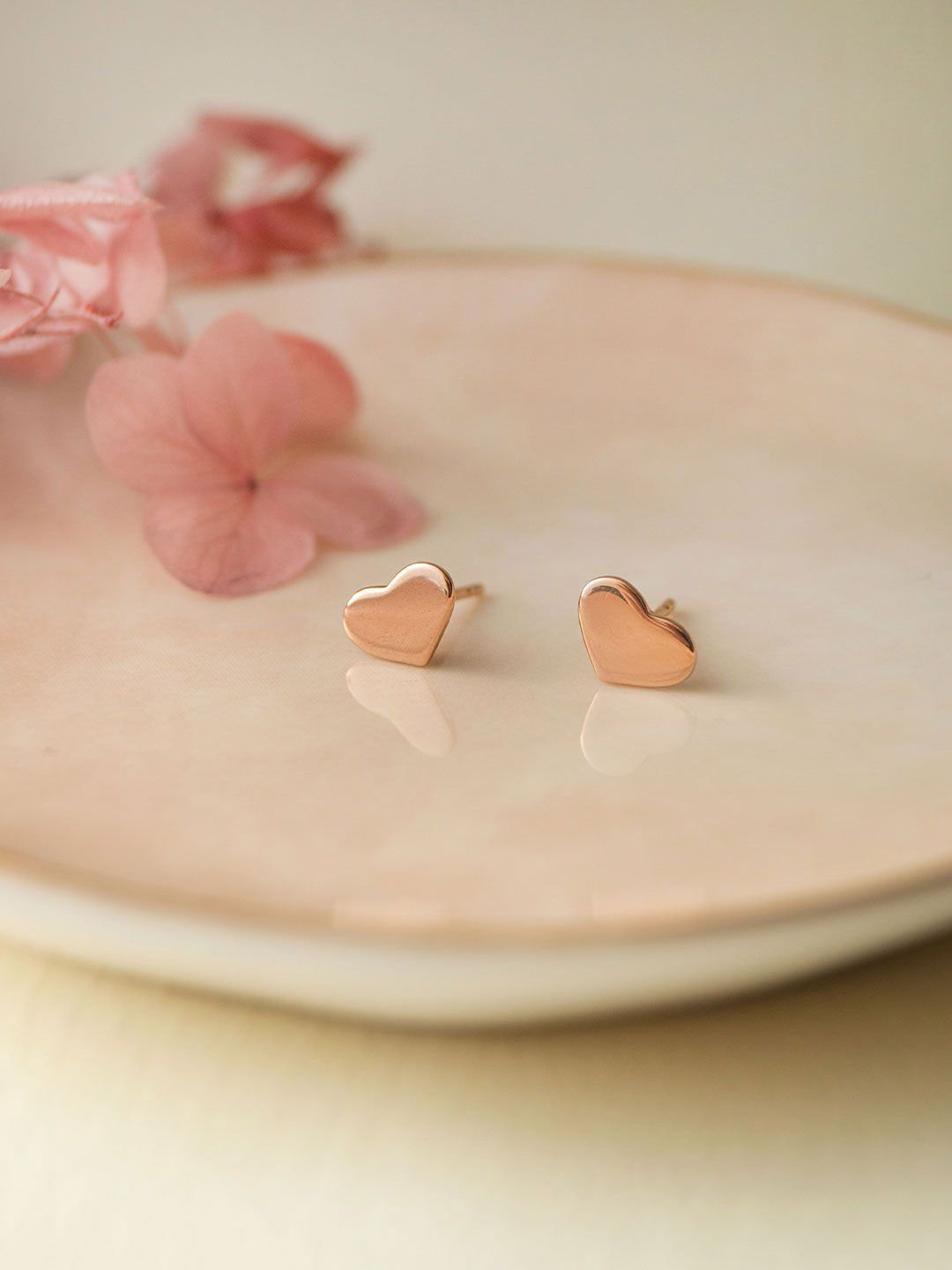 

MANNASH Rose Gold Plated Sterling Silver Heart Shaped Stud Earrings