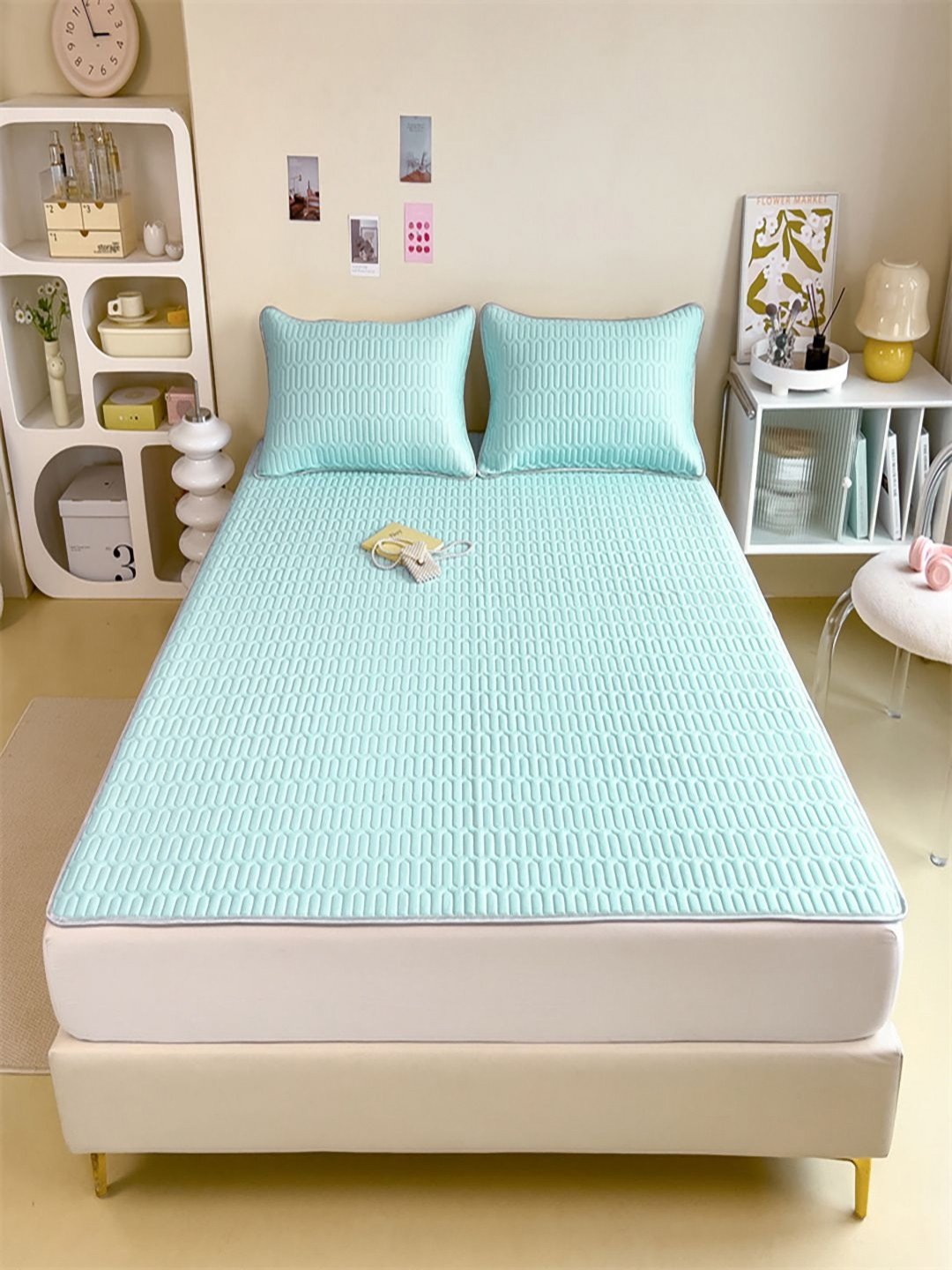 

JC HOME Blue Geometric Textured 160 TC King Fitted Bedsheet With 2 Pillow Covers