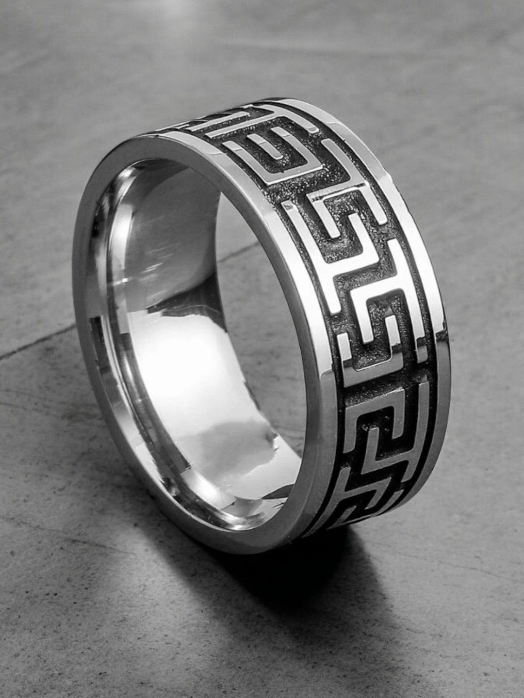 

fabula Men Engraved Band Finger Ring, Silver