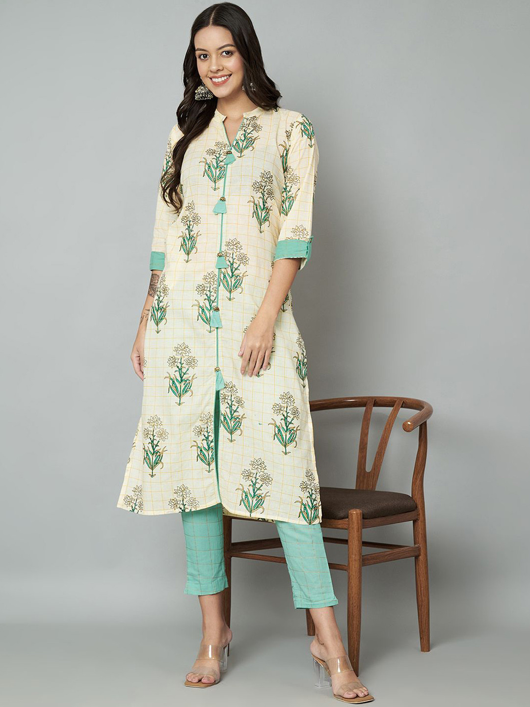 

Anouk Off White Floral Printed Mandarin Collar Pure Cotton Straight Kurta With Trouser