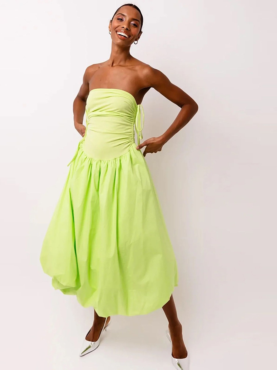 

LULU & SKY Women Solid Ruched Bandeau Midi Dress, Green