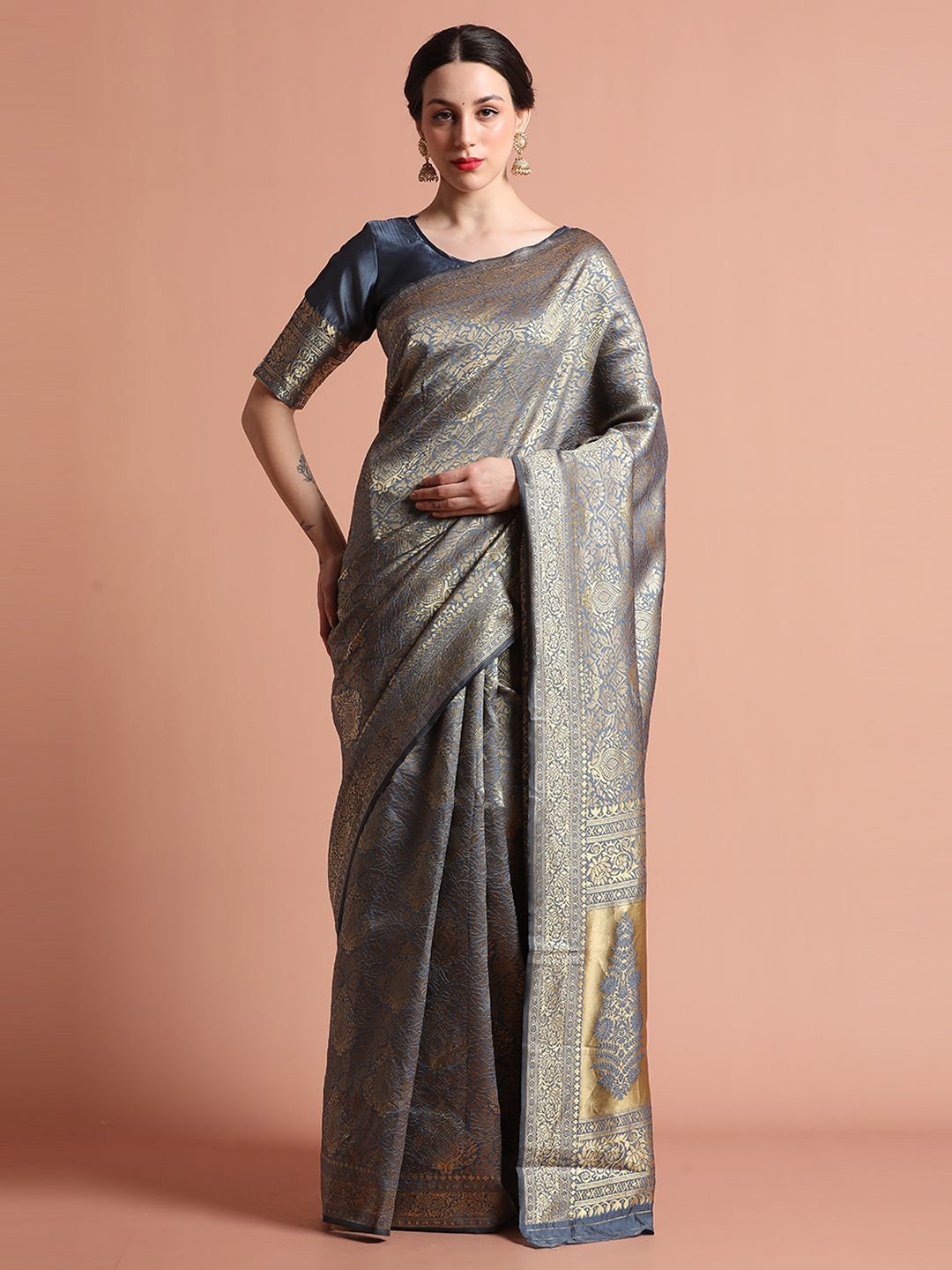 

Jaipur Kurti Heavy Banarasi Zari Woven Silk Blend Saree, Grey