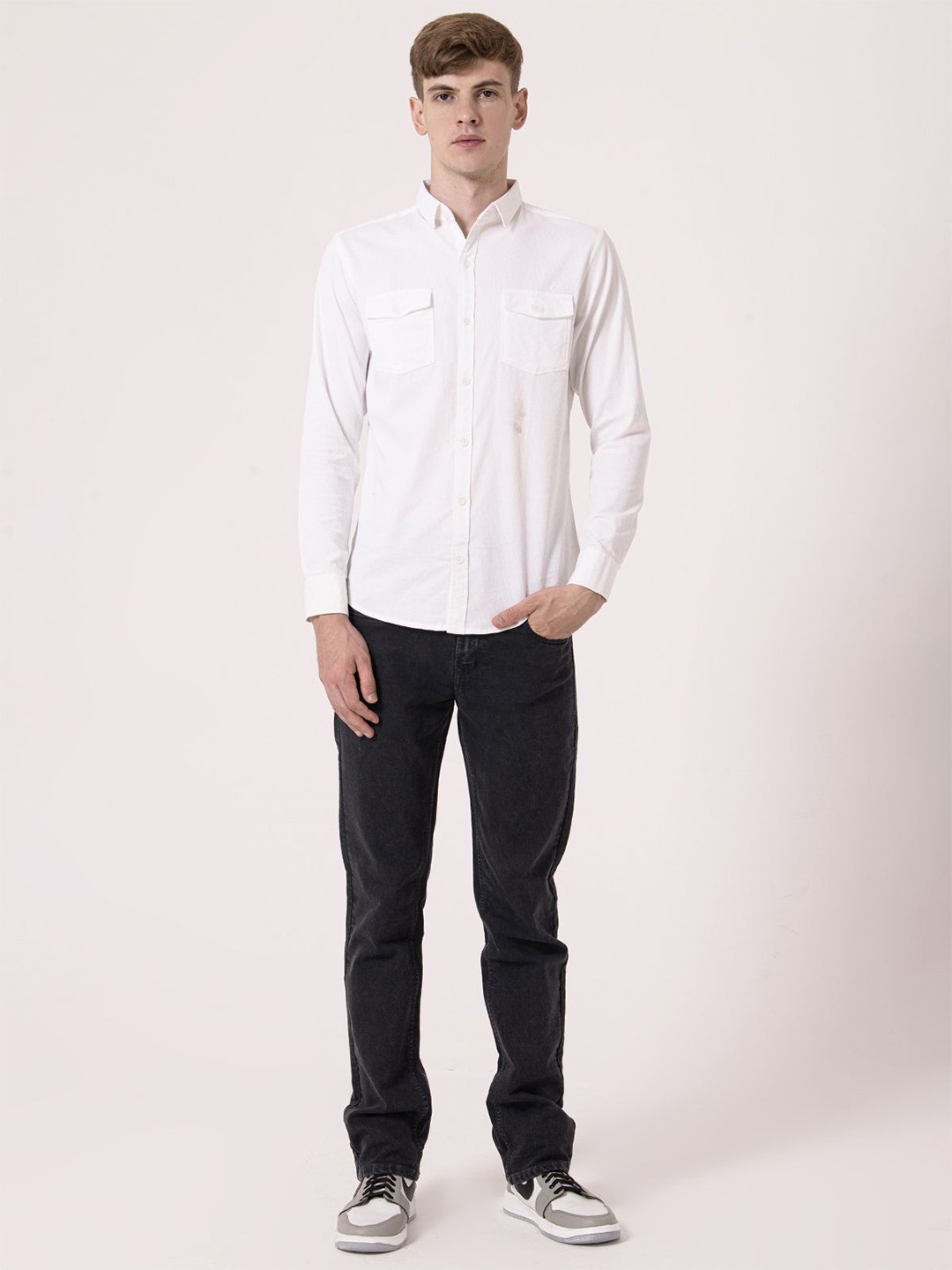 

Albion By CnM Men Spread Collar Solid Casual Shirt, White