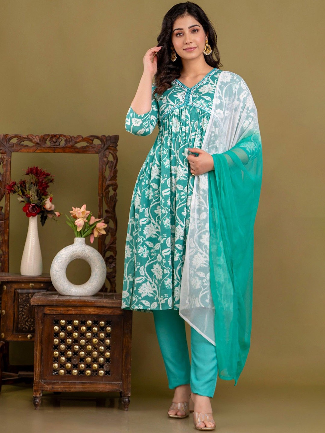 

KALINI Women Ethnic Motifs Printed Empire Mirror Work Kurta with Trousers, Green