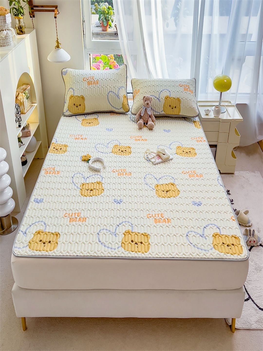 

JC HOME Cream-Coloured & Yellow Graphic Fitted 160 TC Queen Bedsheet with 2 Pillow Covers