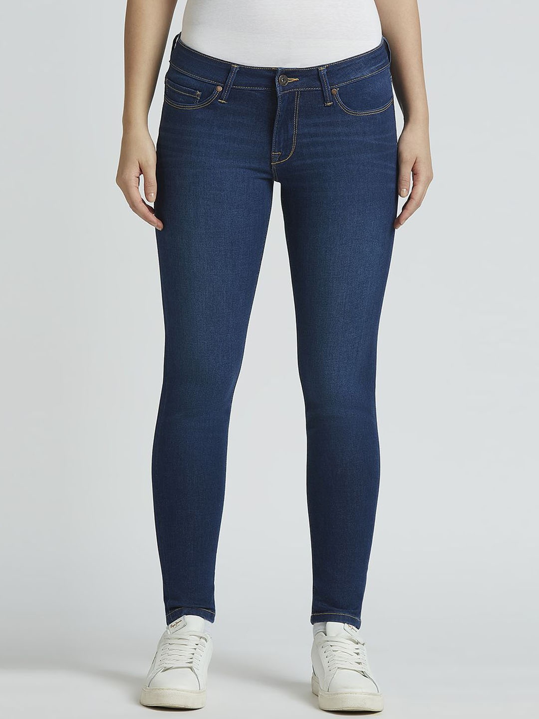 

Pepe Jeans Women Skinny Fit Stretchable Jeans, Blue