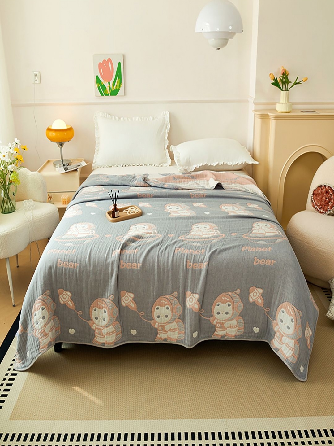 

JC HOME Grey & Peach-Coloured Cartoon Characters 350 GSM AC Room Double Bed Quilt