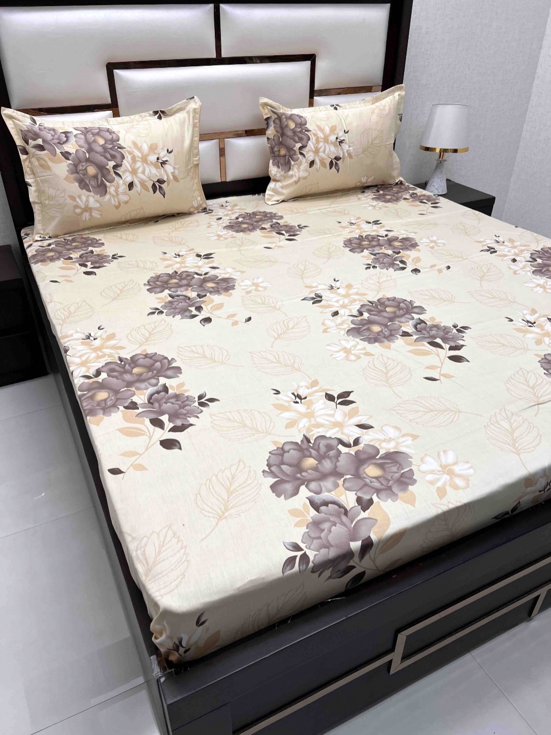 

Pure Decor Yellow & Brown Floral Pure Cotton 350 TC King Bedsheet with 2 Pillow Covers