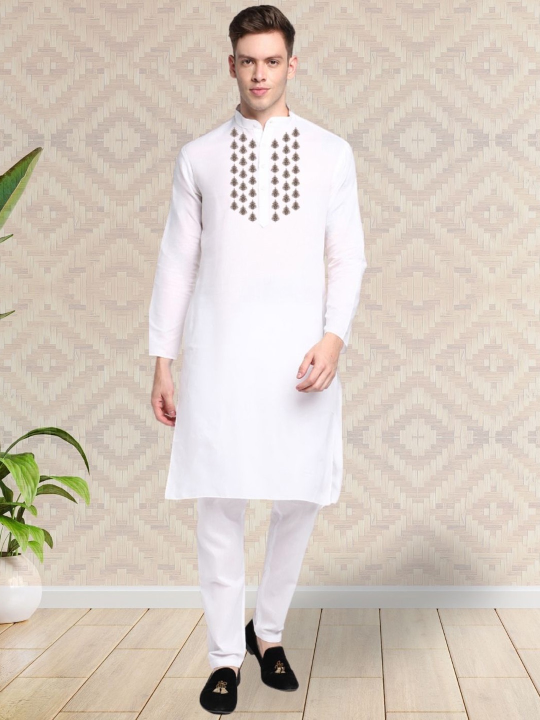 

DEVOILER Ethnic Motifs Yoke Design Mandarin Collar Straight Kurta, White