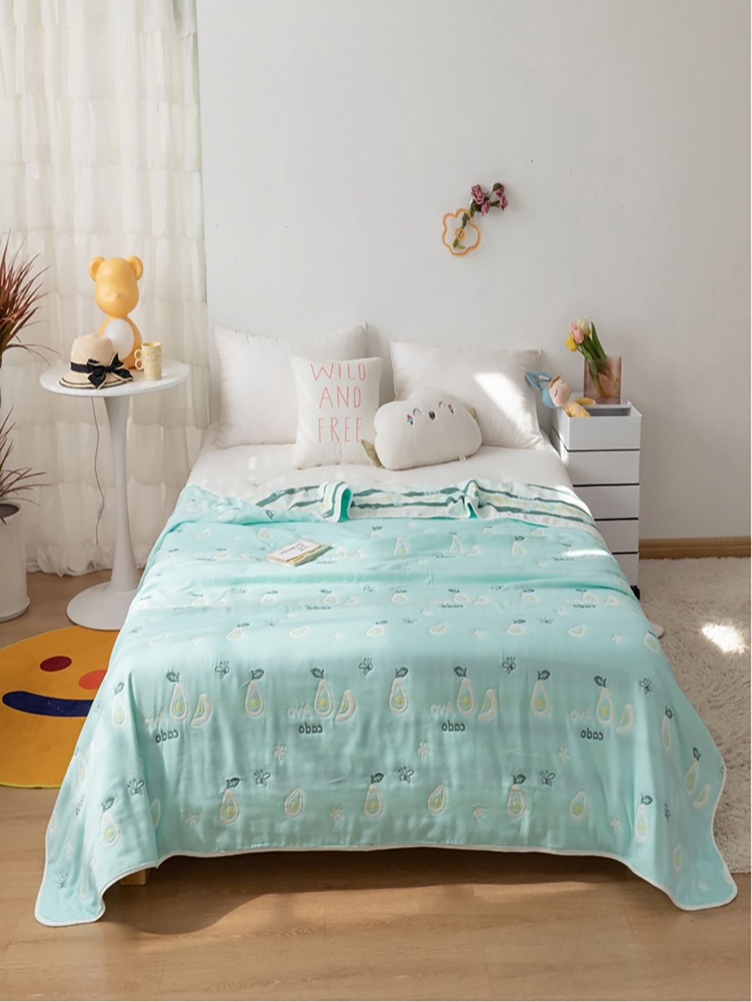 

JC HOME Green & White Connversational 400 GSM AC Room Pure Cotton Double Bed Quilt