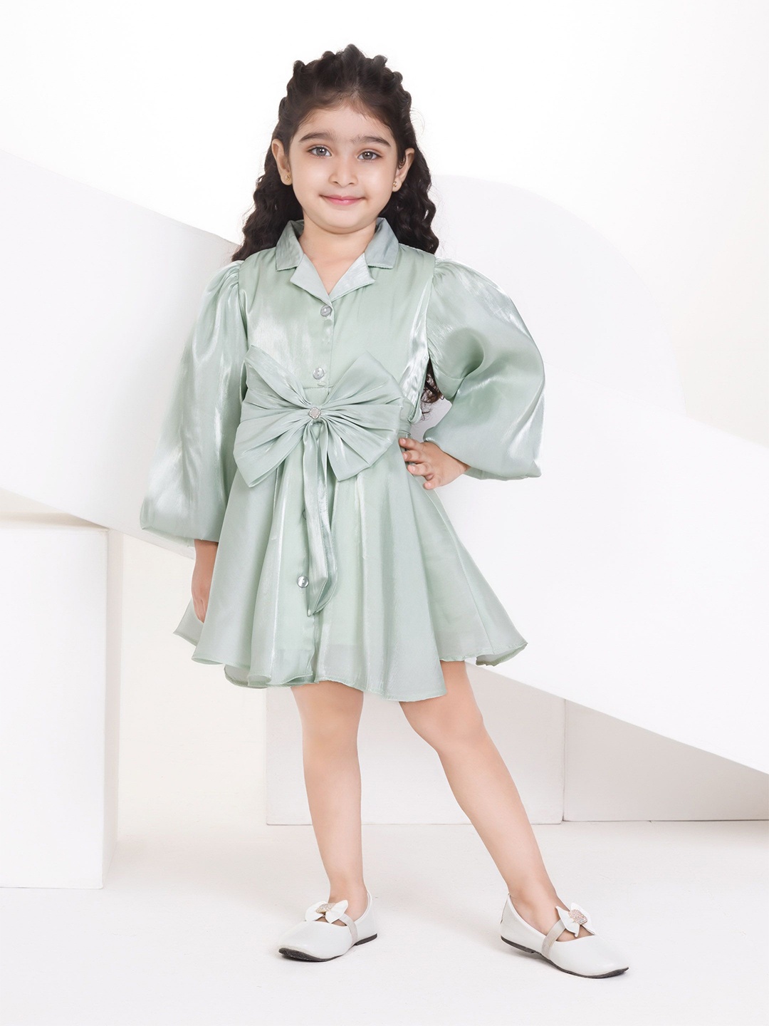 

Peppermint Girls Solid Flared Sleeve A-Line Dress, Green