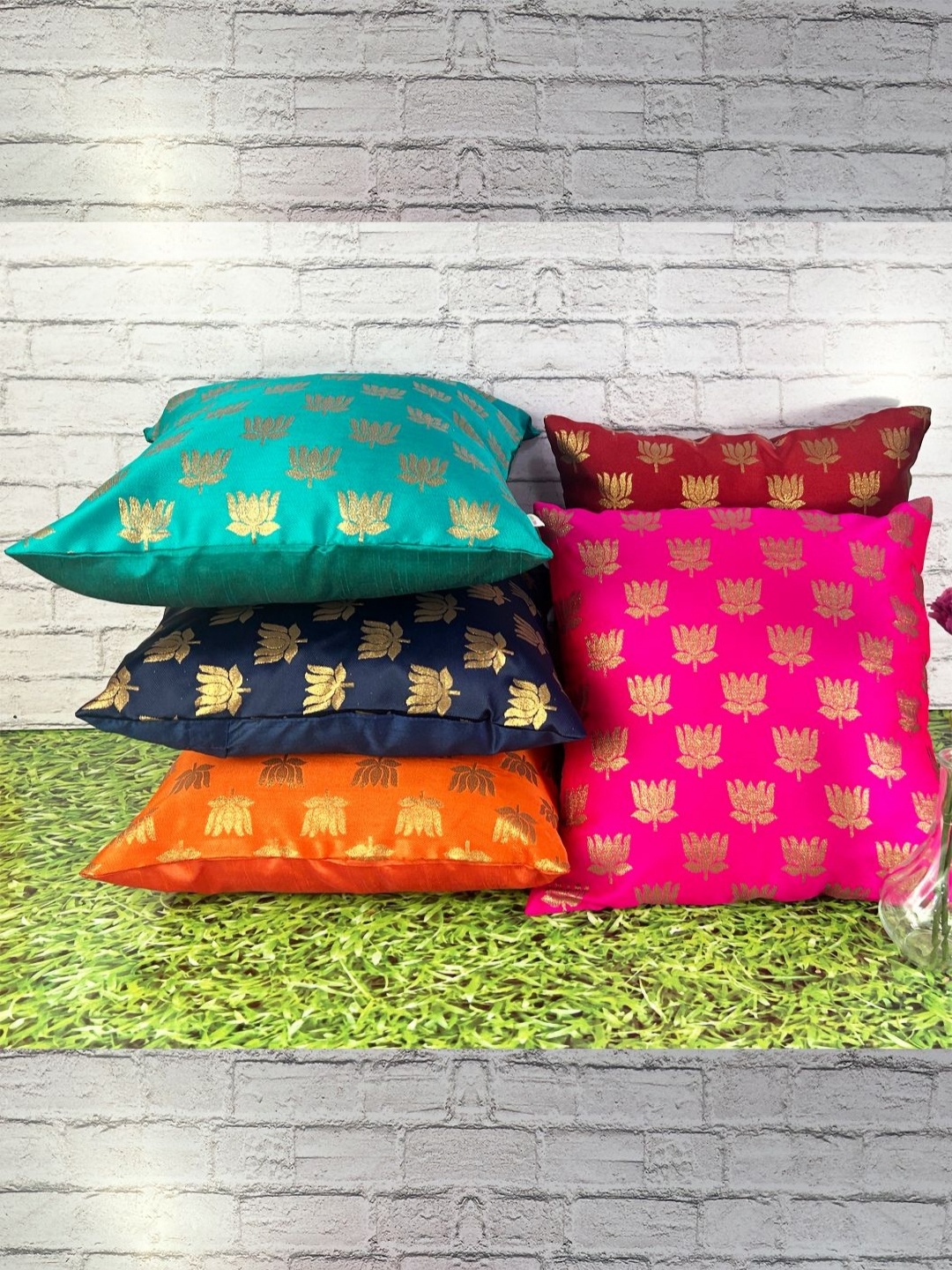

Pink Parrot Pink & Blue 5 Pieces Floral Zari Square Cushion Covers