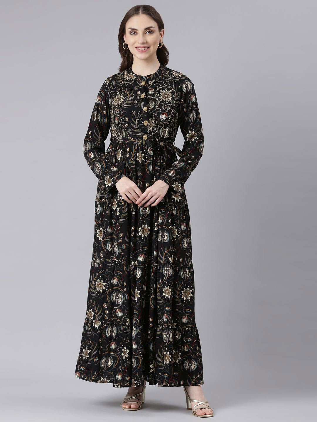 

Neerus Floral Print Maxi Dress, Black