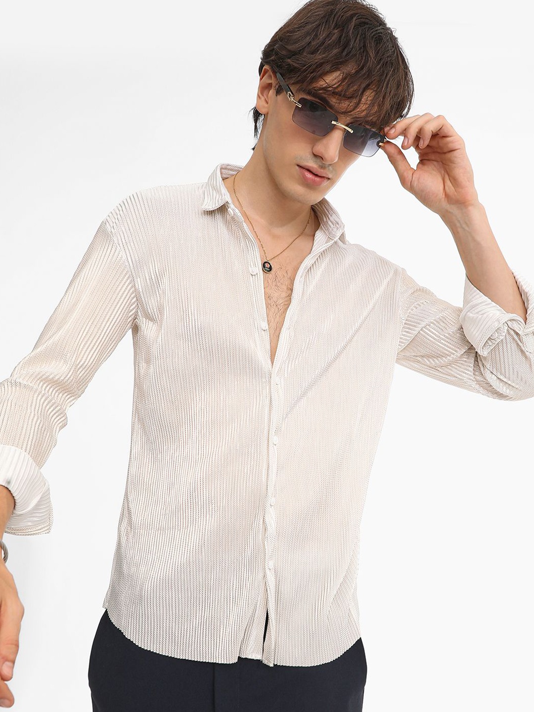 

Campus Sutra Men Comfort Spread Collar Striped Casual Shirt, White