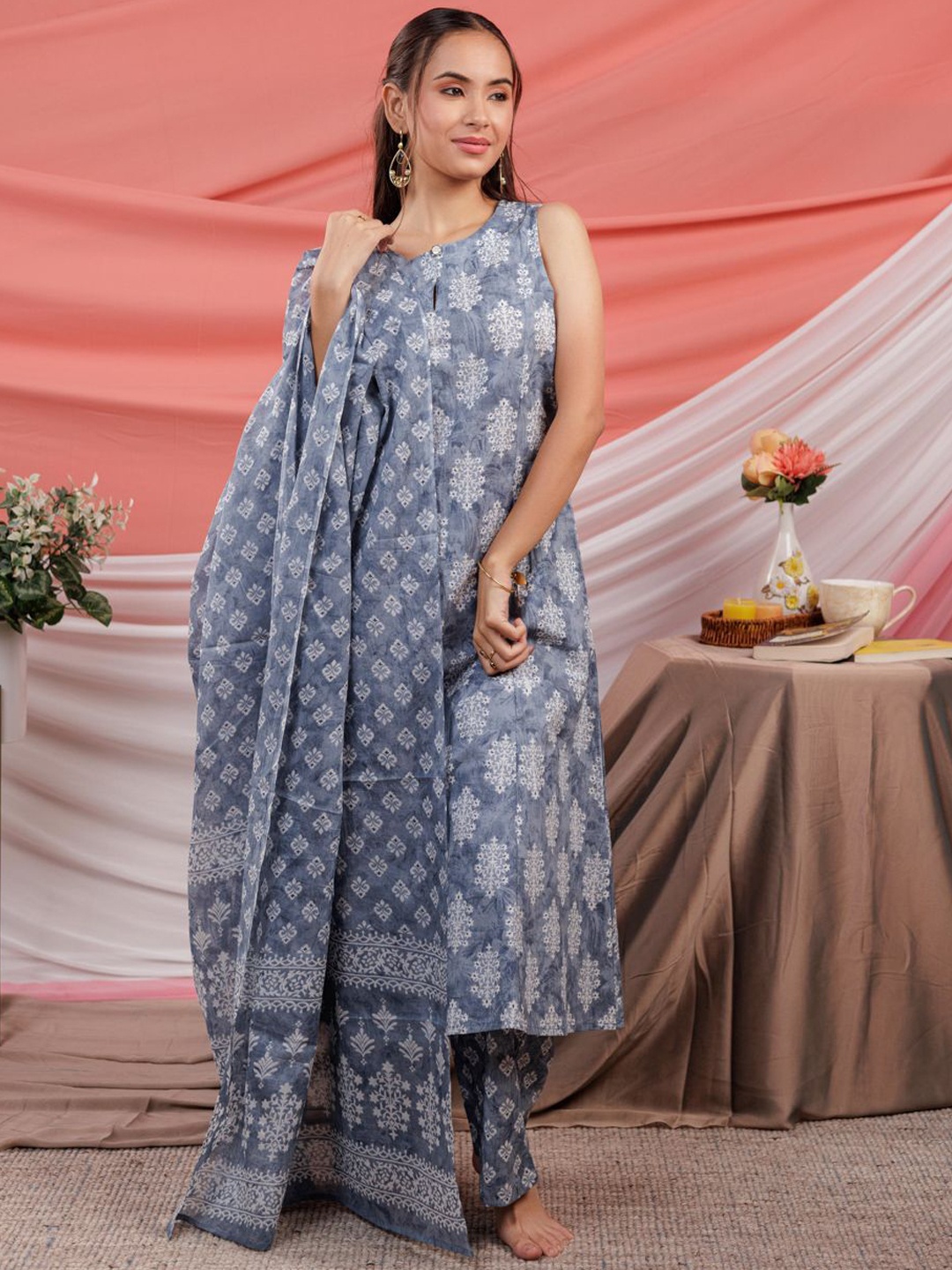 

Yufta Ethnic Motifs Printed Keyhole Neck Regular Pure Cotton Kurta With Trousers & Dupatta, Grey