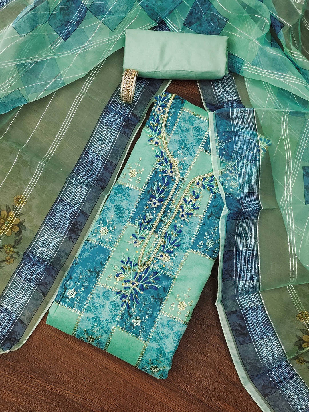 

Maroosh Floral Embellished Beads and Stones Organza Unstitched Dress Material, Sea green