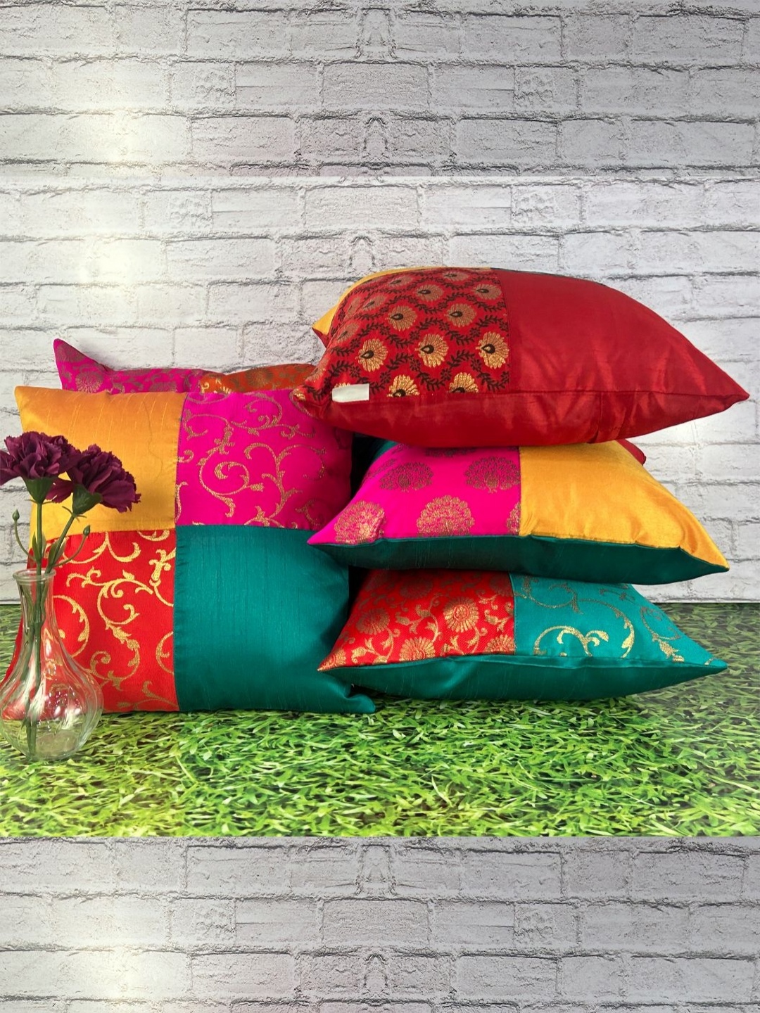 

Pink Parrot Pink & Red 5 Pieces Ethnic Motifs Printed Jacquard Square Cushion Covers