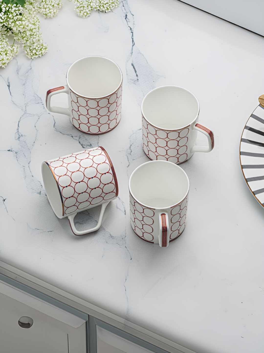 

Troveas White & Red 4 Pieces Geometric Ceramic Glossy Mugs 170 ml