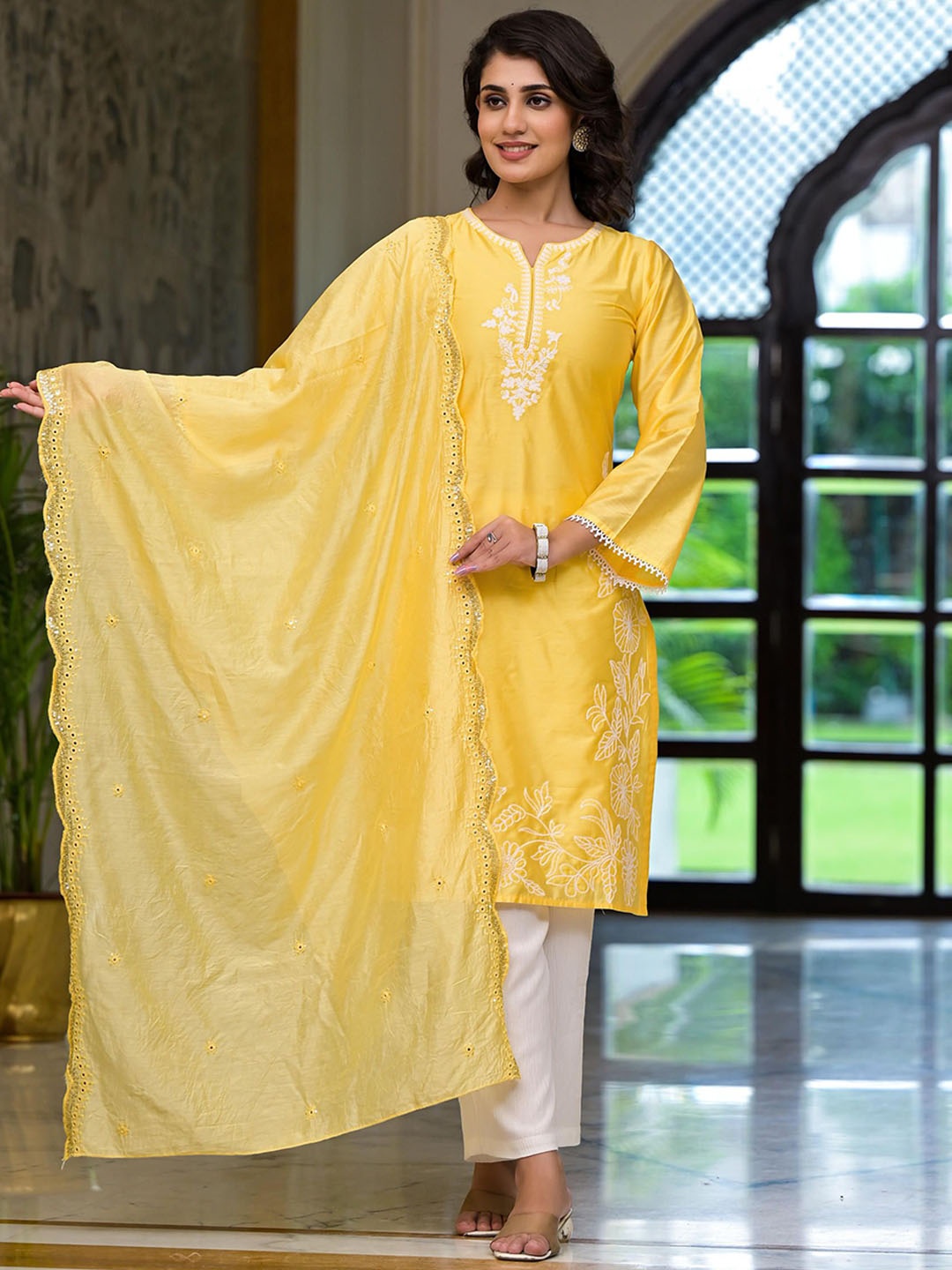 

Juniper Floral Embroidered Notch Neck Chanderi Silk Straight Kurta With Palazzos & Dupatta, Yellow