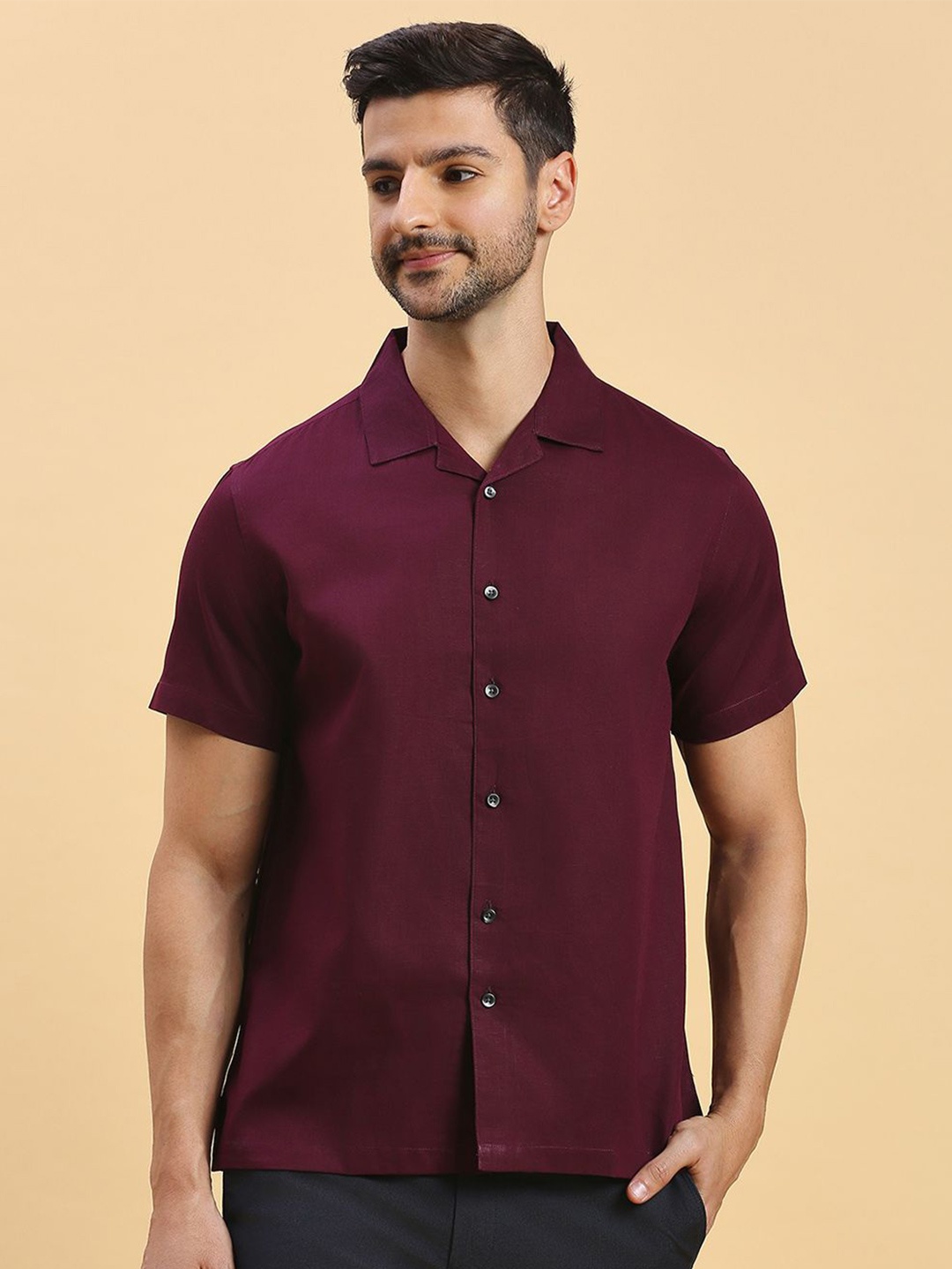 

JAPS Men Solid Opaque Casual Shirt, Maroon