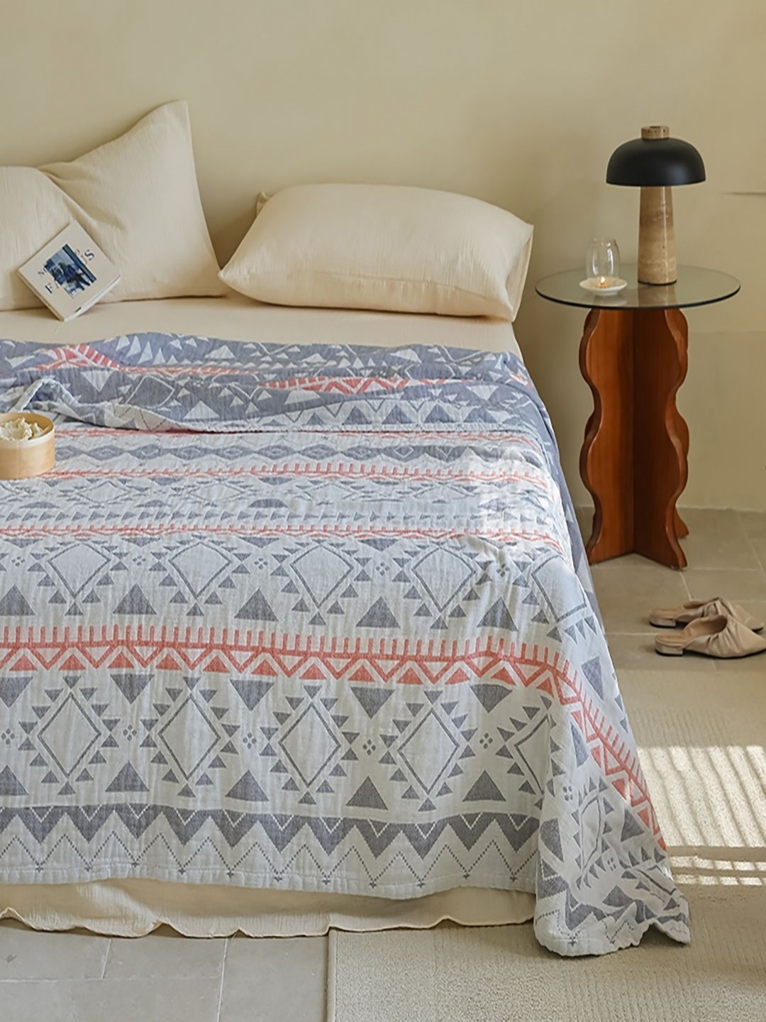 

JC HOME White & Grey Geometric AC Room 300 GSM Single Bed Quilt
