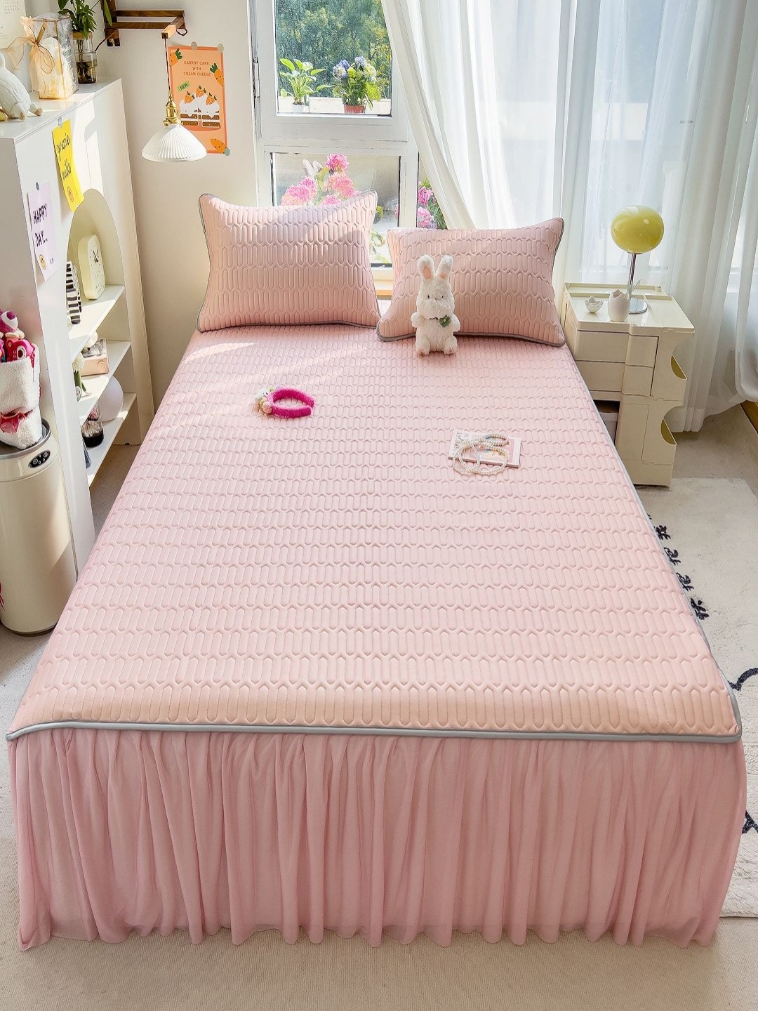 

JC HOME Pink & Grey Self Design 160 TC King Bedsheet with 2 Pillow Covers