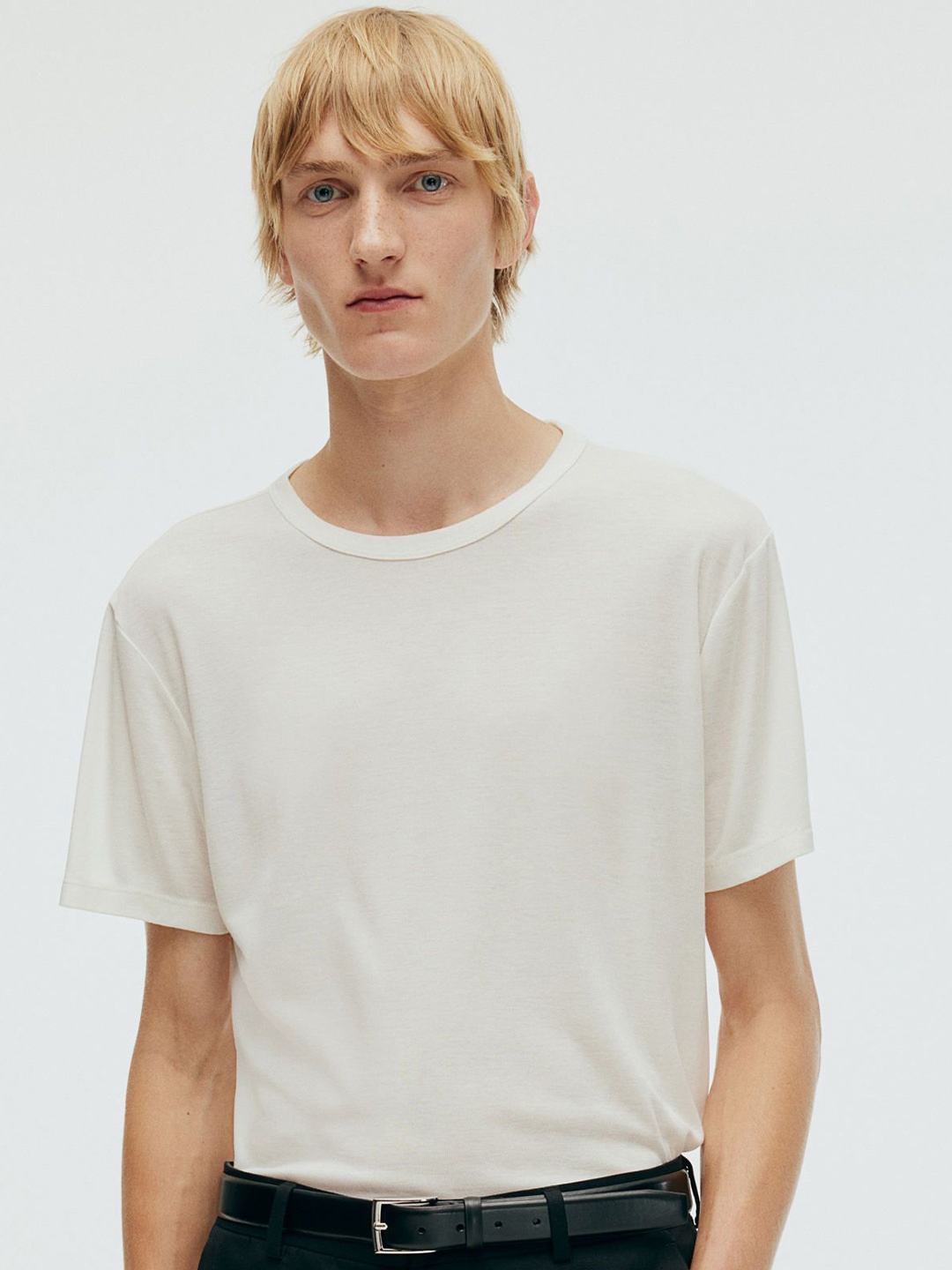 

H&M Men Slim Fit T-Shirts, White