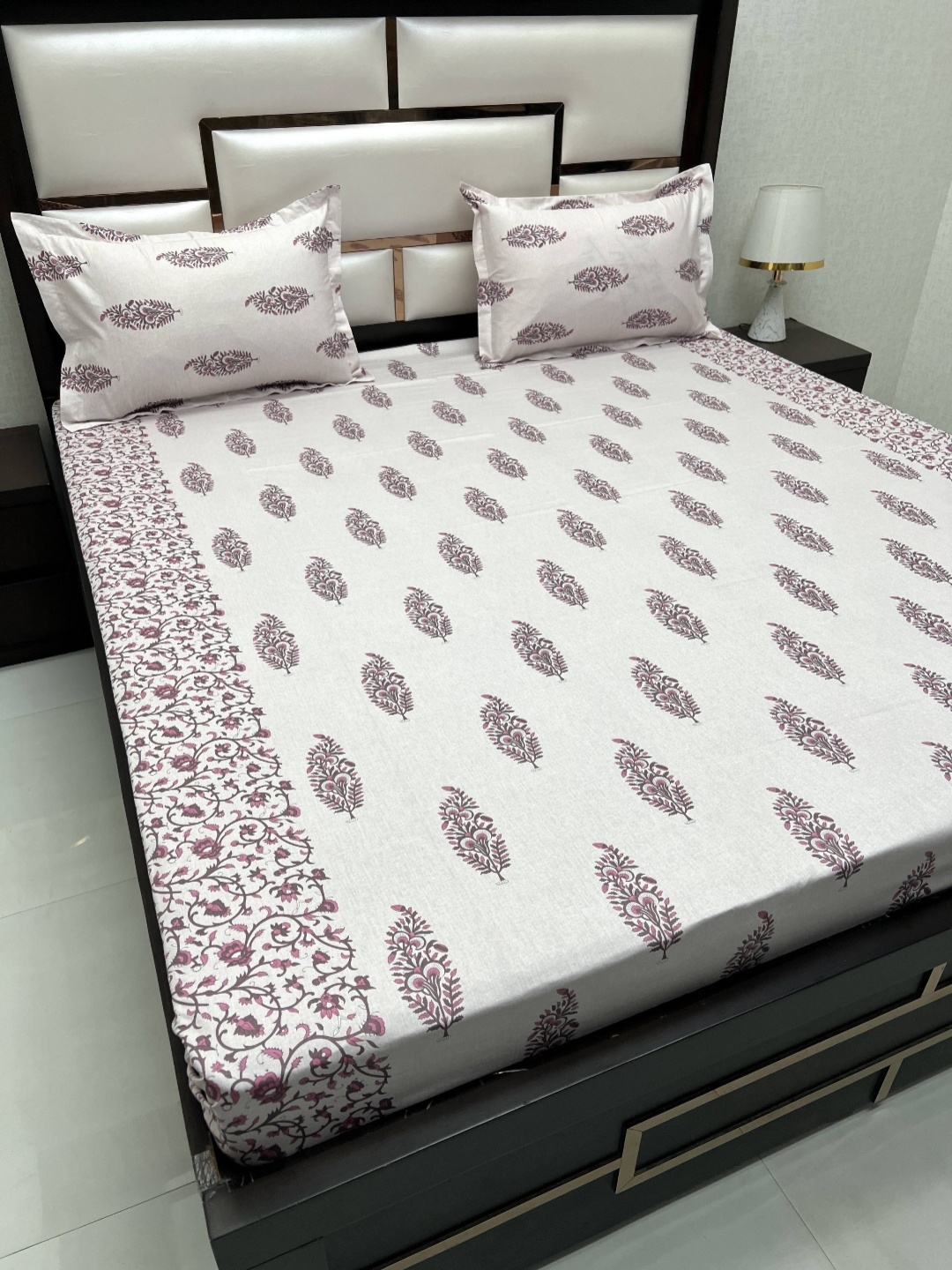 

Pure Decor Pink & White Ethnic Printed 330 TC Cotton Queen Bedsheet with 2 Pillow Covers