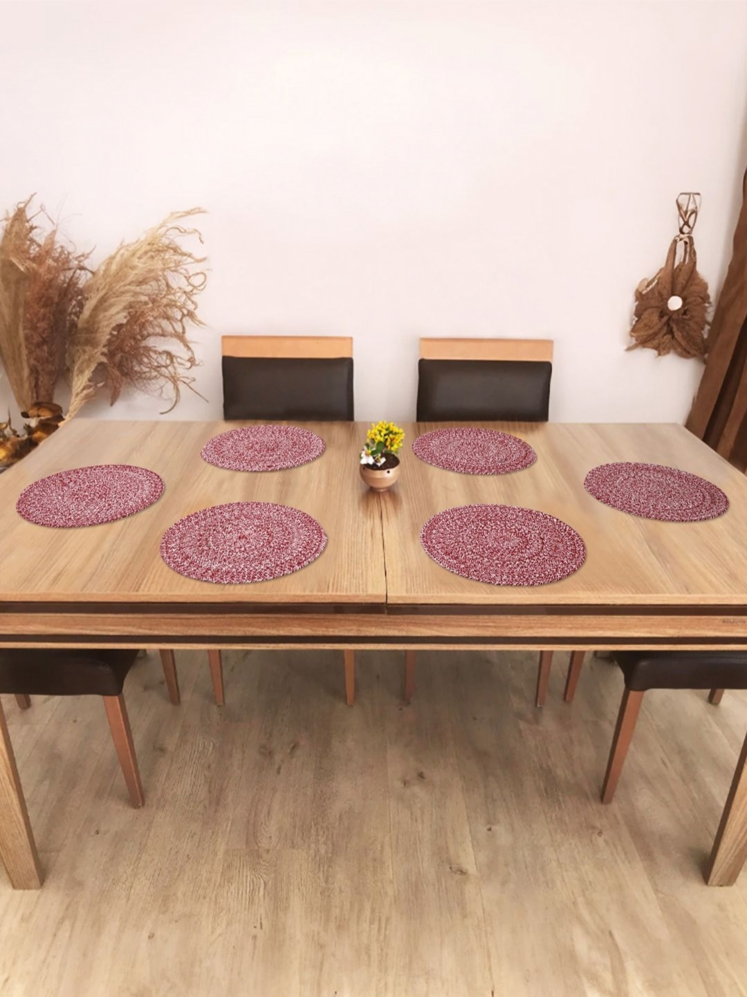 

BELLA TRUE Red & White 6 Pieces Abstract Cotton Round Table Placemats