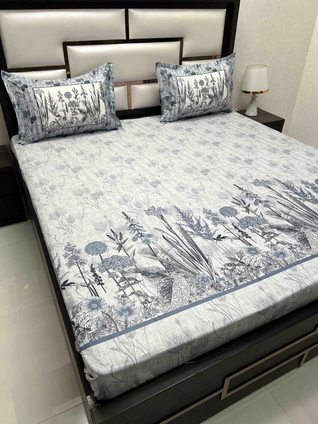 

Pure Decor White Floral Printed 330 TC Pure Cotton King Bedsheet with 2 Pillow Covers, Grey