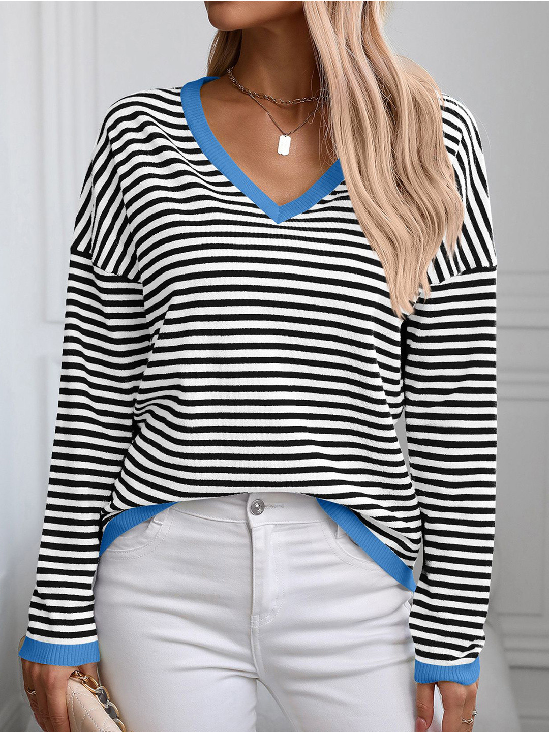 

StyleCast x Revolte Women Horizontal Striped V-Neck Top, Black
