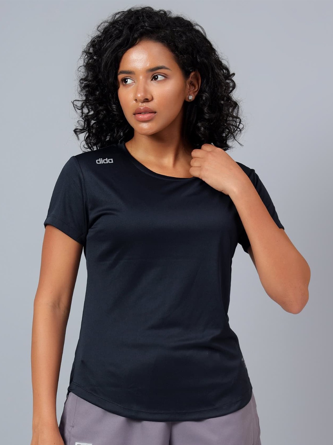 

DIDA Women Dry Fit Solid Round Neck T-shirt, Navy blue