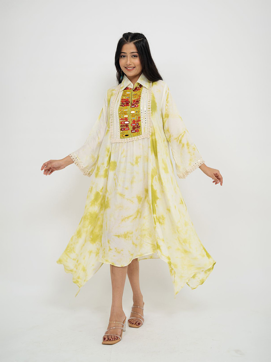 

AFFAIRE'S BY LEVELL5 Women Floral Printed Bell Sleeve A-Line Midi Dress, Green