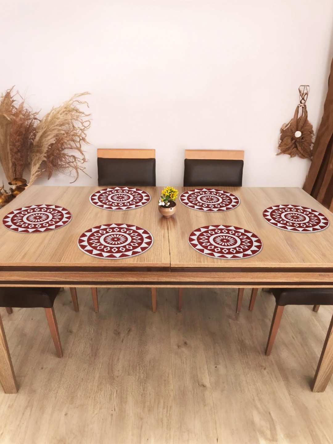 

BELLA TRUE Red & White 6 Pieces Ethnic Motifs Cotton Round Table Placemats