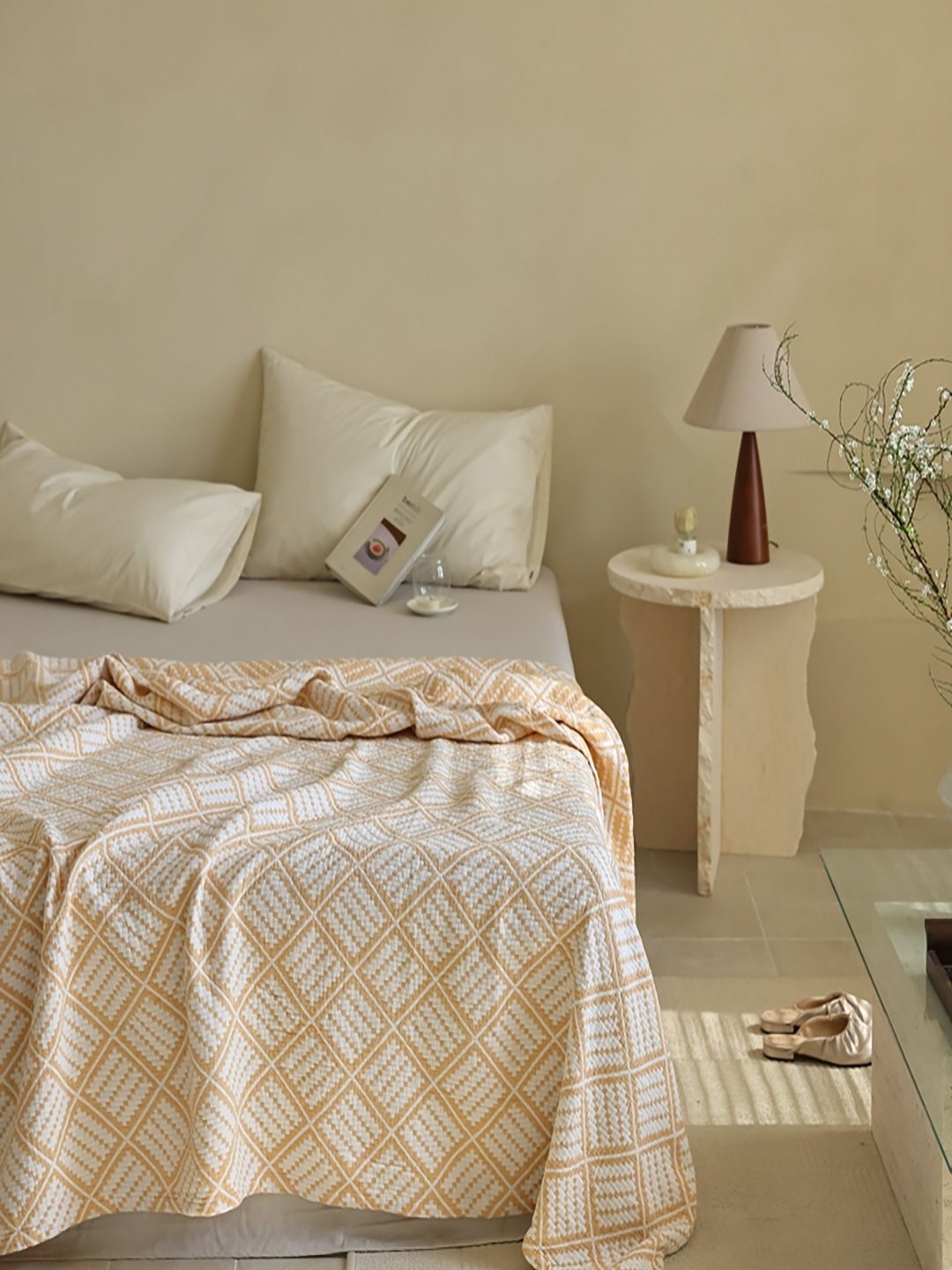 

JC HOME Yellow & White Geometric 300 GSM AC Room Pure Cotton Double Bed Quilt