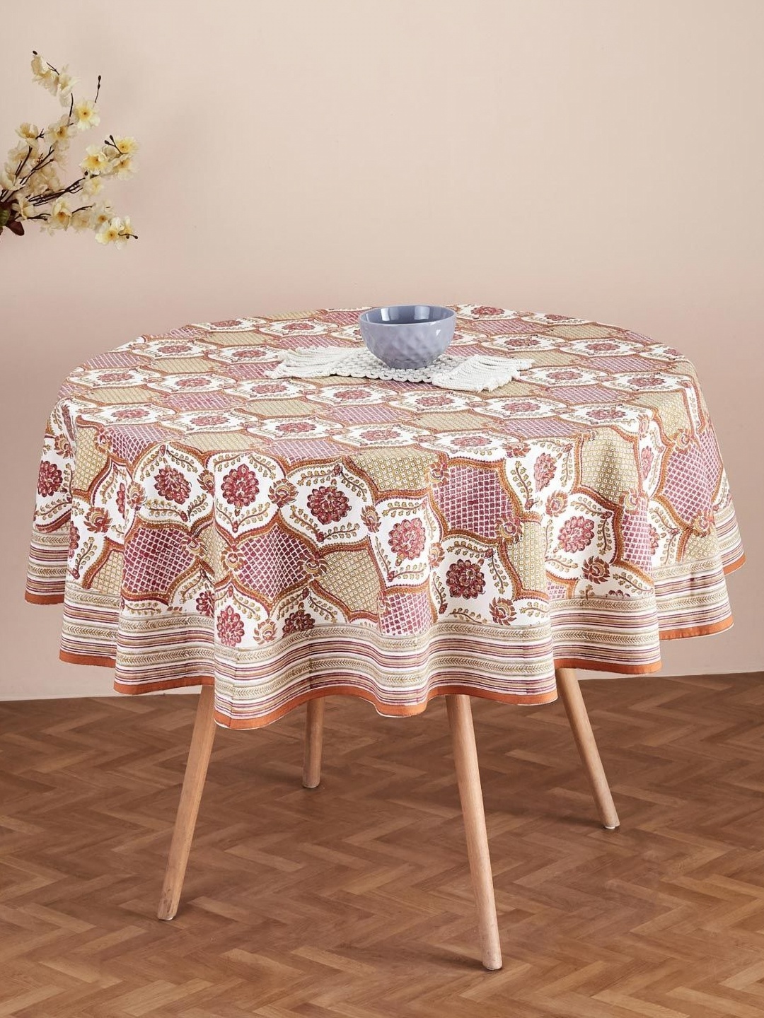 

Fabindia Shaalimar Beige & Pink Floral Printed 4 Seater Cotton Round Table Cover