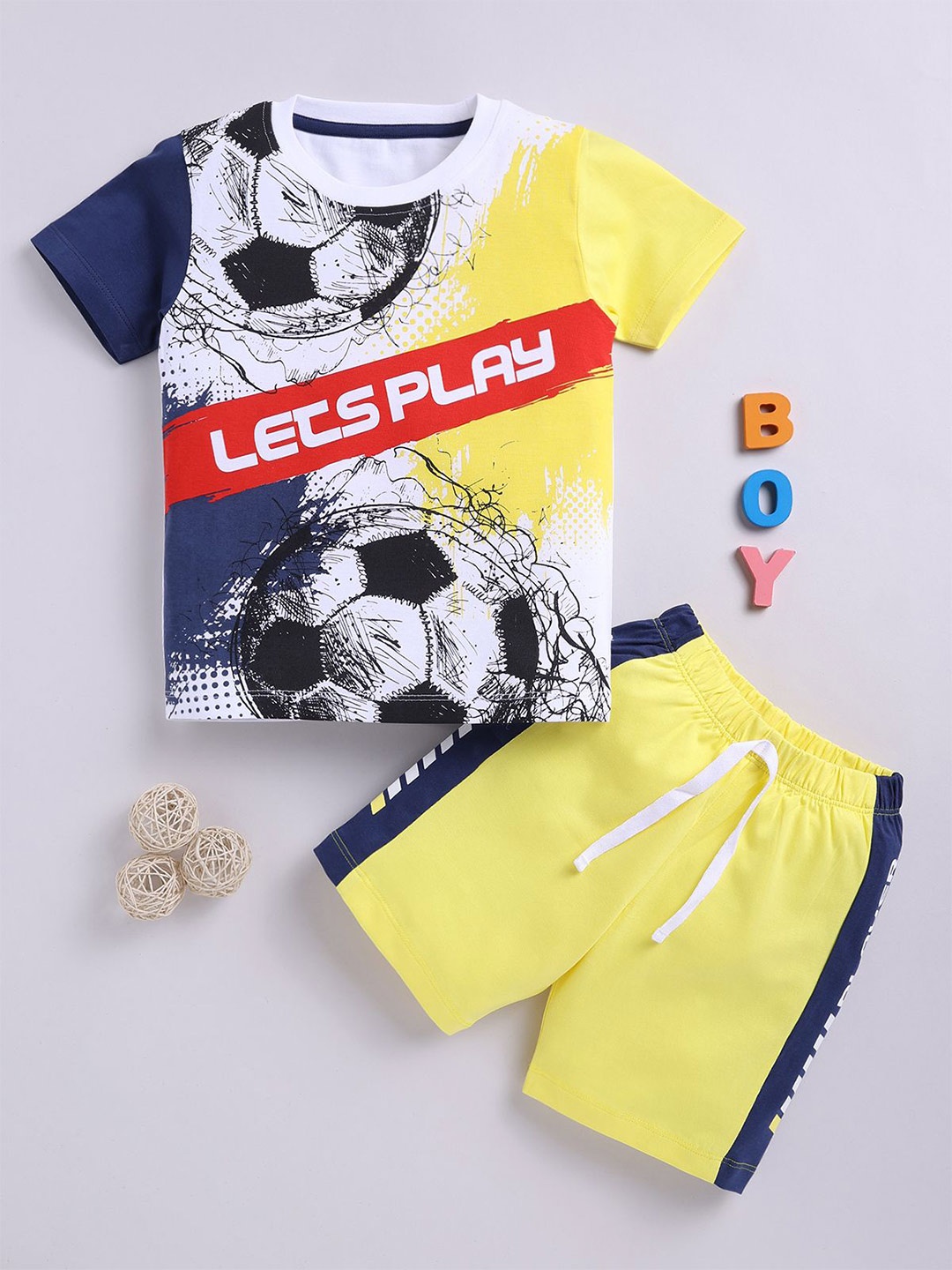 

LITTLE NINJA Boys Printed Pure Cotton T-shirt With Shorts, Yellow