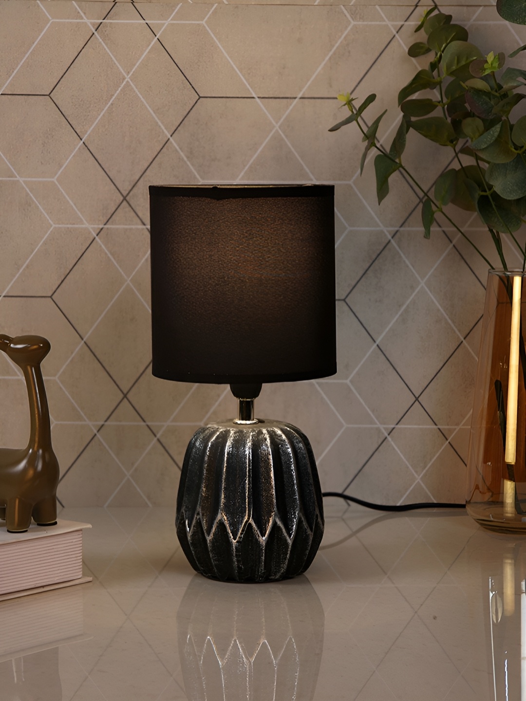 

TAYHAA Black Ceramic Cylindrical Shaped Table Lamp