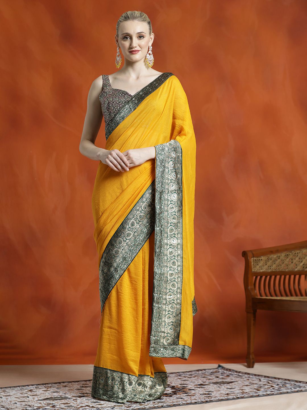 

Jaipur Kurti Silk Blend Zari Woven Party Wear Saree, Yellow