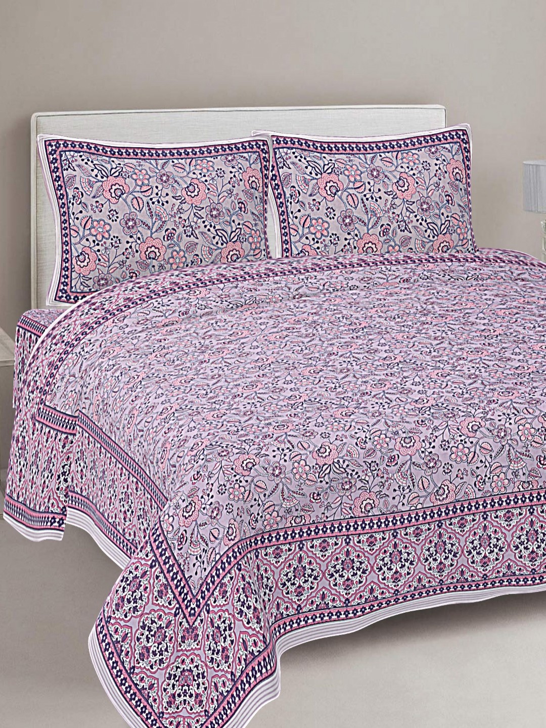 

FrionKandy Living Purple & White Printed Cotton 180 TC King Bedsheet With 2 Pillow Covers