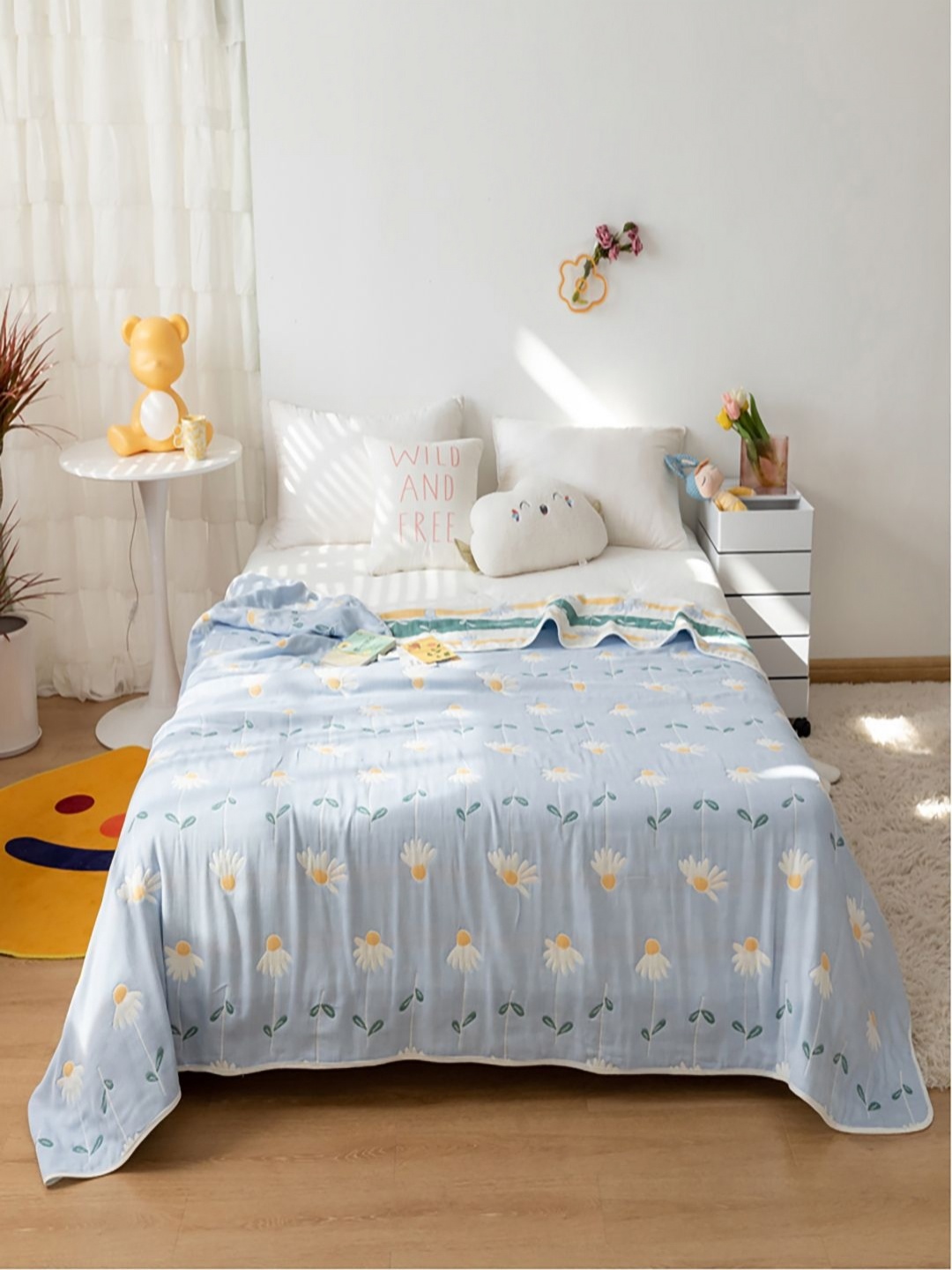 

JC HOME Blue & White Floral Printed Pure Cotton AC Room 400 GSM Single Bed Quilt