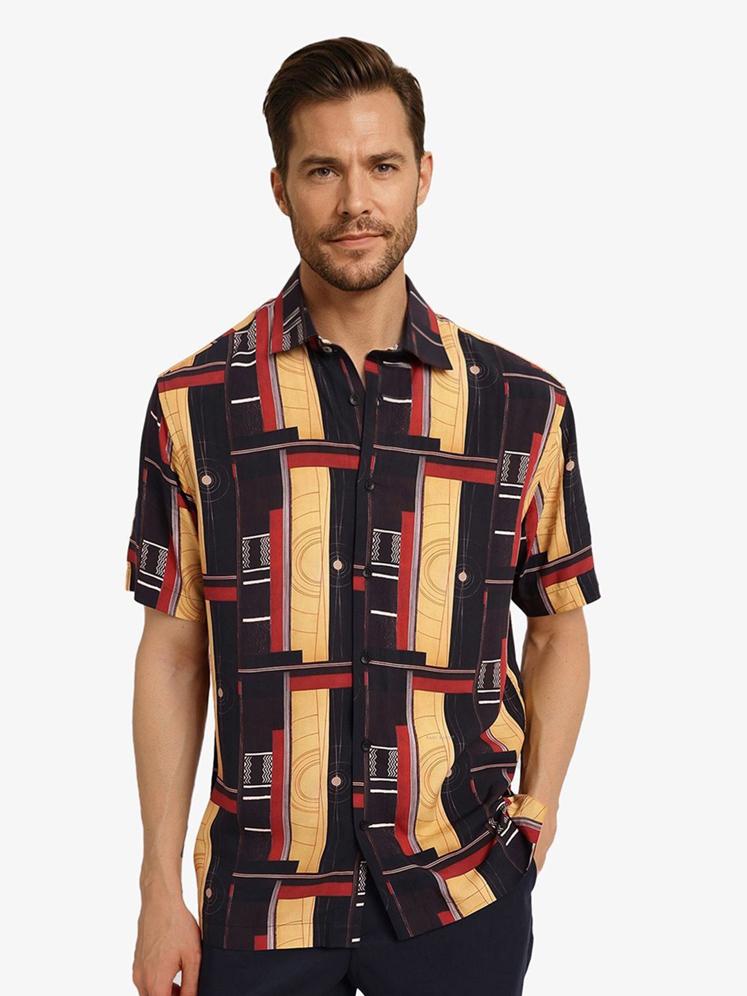 

RARE RABBIT Men Comfort Spread Collar Abstract Printed Boxy Casual Shirt, Black