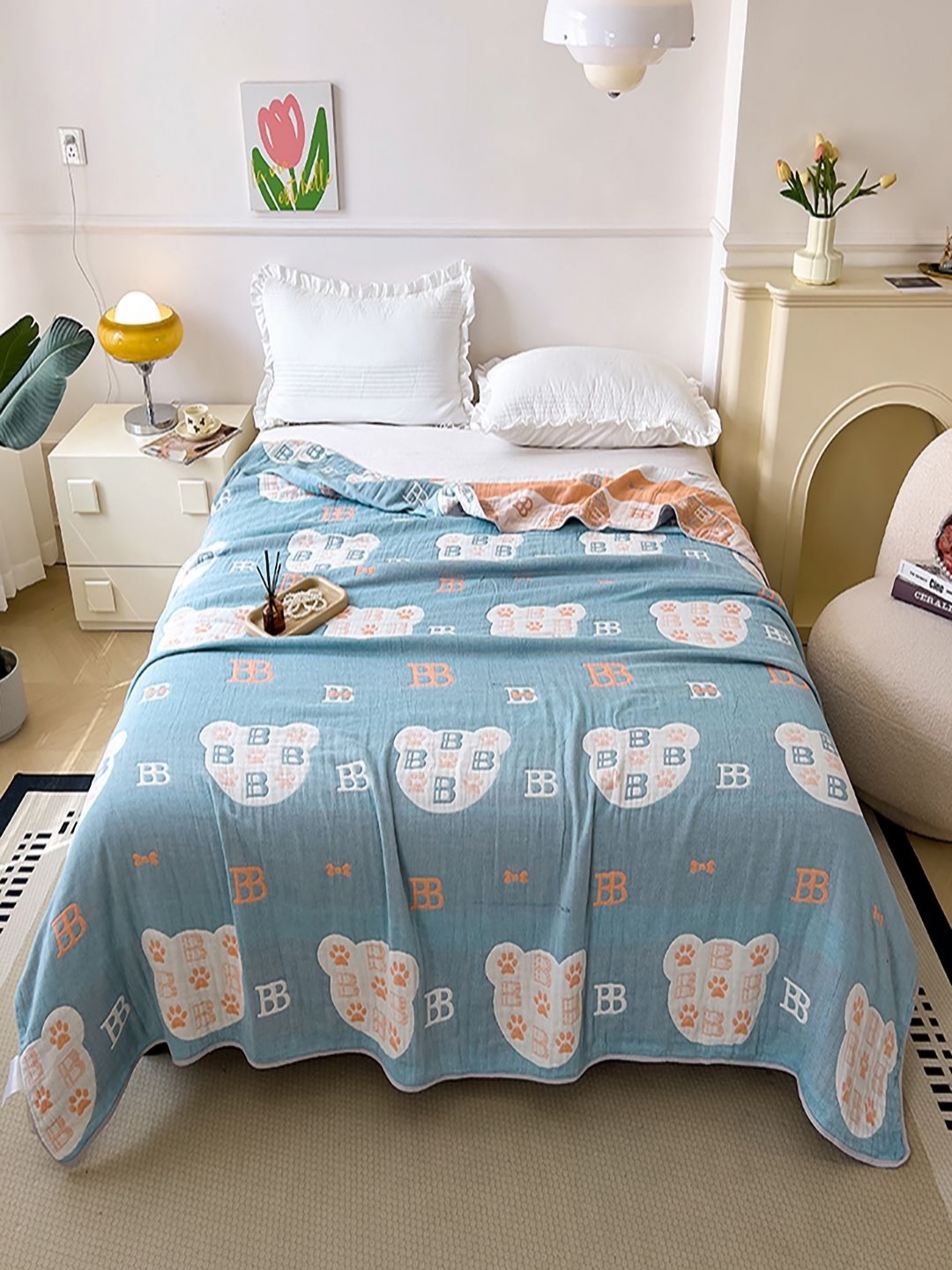 

JC HOME Blue & White Conversational 350 GSM AC Room Pure Cotton Single Bed Quilt