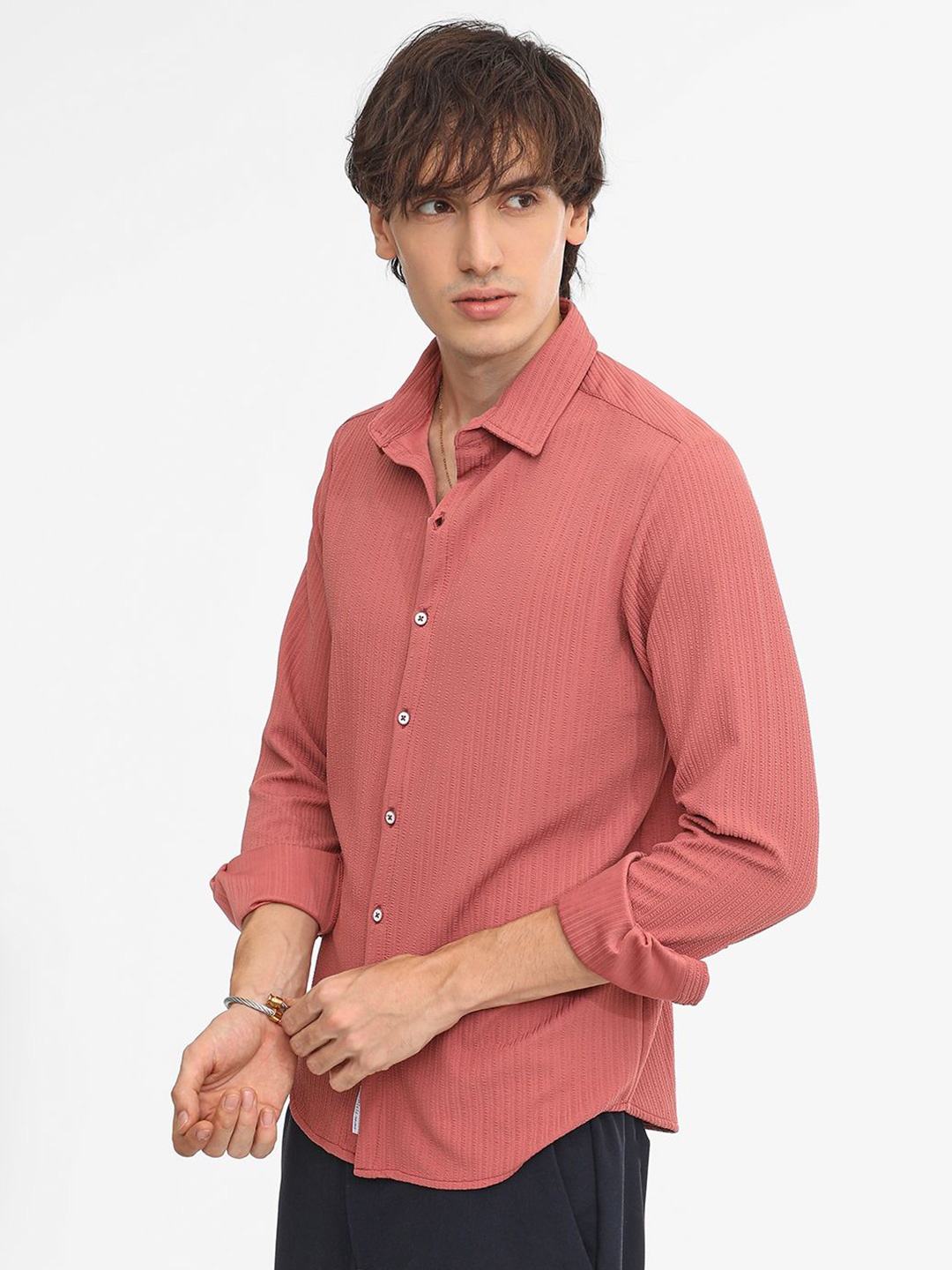 

Campus Sutra Men Comfort Spread Collar Textured Casual Shirt, Peach