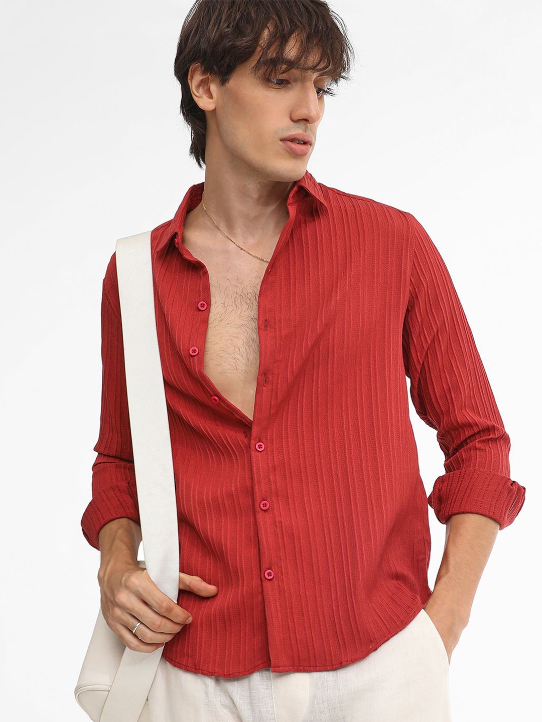 

Campus Sutra Men Comfort Spread Collar Textured Casual Shirt, Red